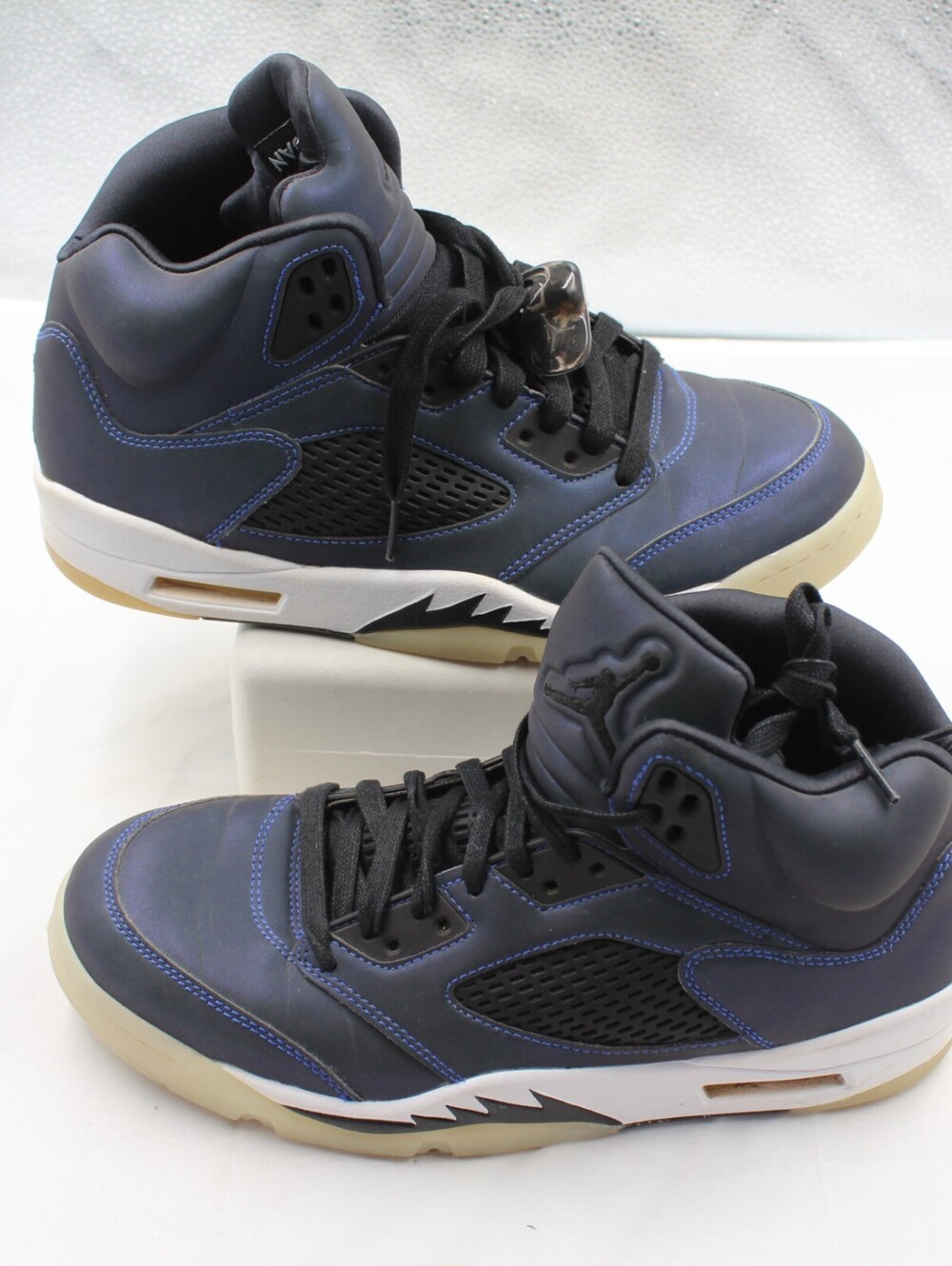 Nike Air Jordan 5 Retro Size 10 Women Sneaker Oil Grey